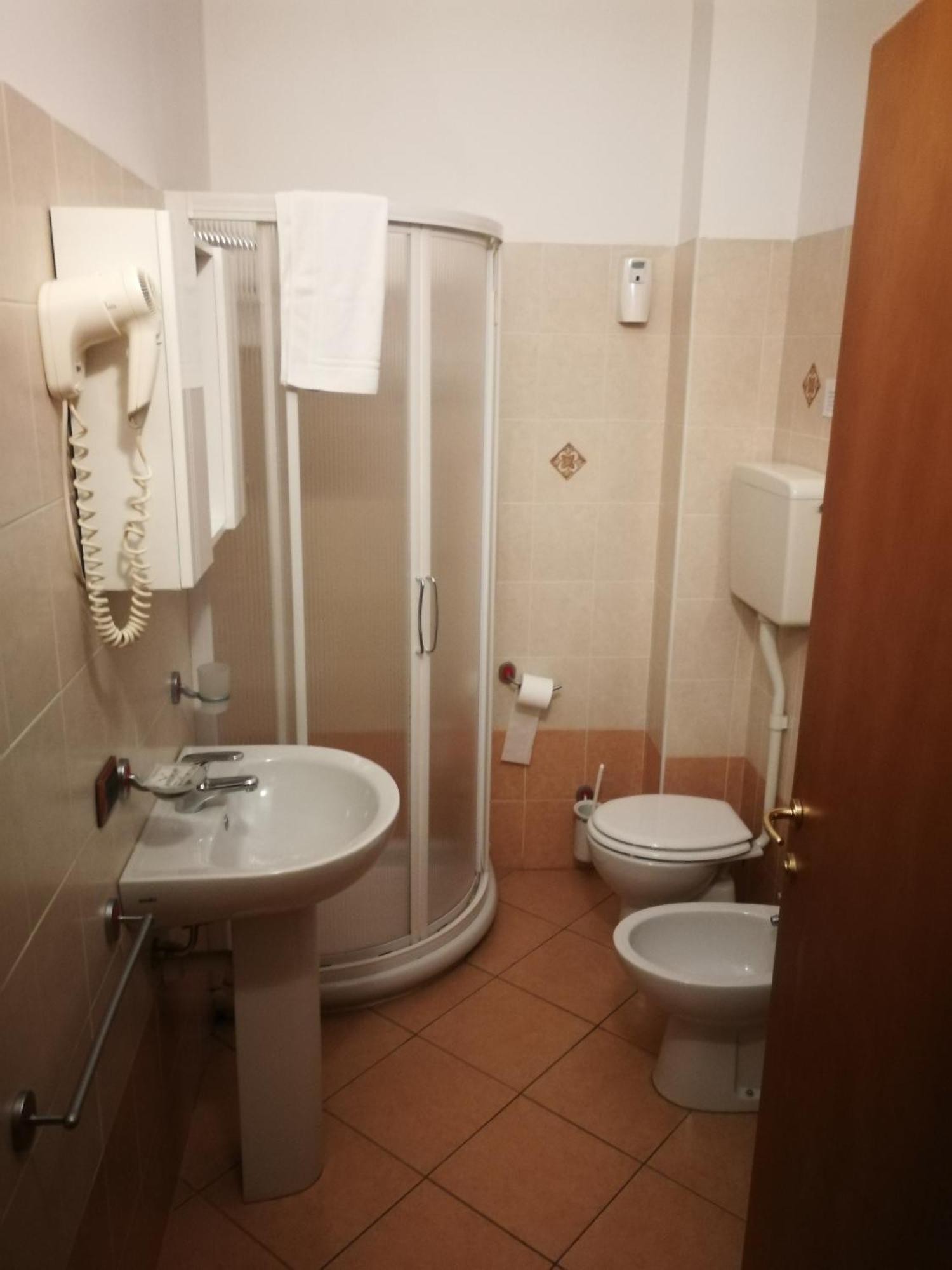 Albergo Della Stazione Cairo Montenotte Zimmer foto