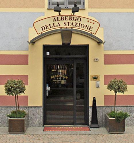 Albergo Della Stazione Cairo Montenotte Exterior foto